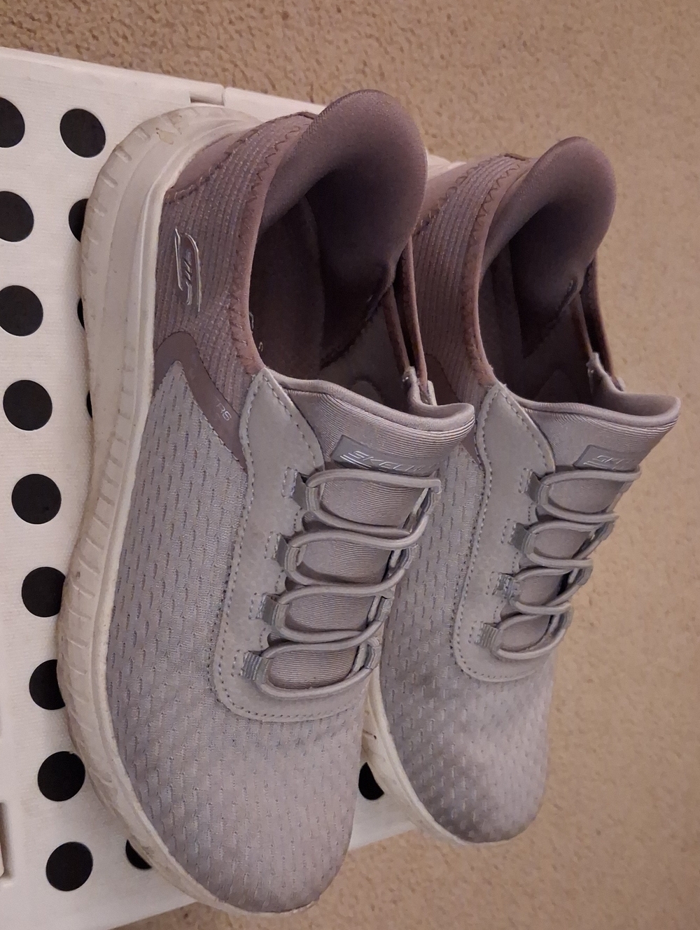 Lavender Women’s Size 6 Slip-ins Athletic Sneakers No Lace Shoes